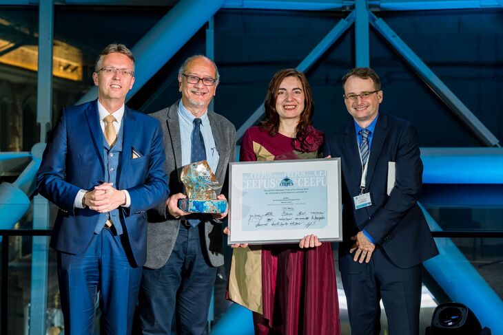 Dr Ilinca Ilian és Dr habil Lilon Domingo Antonio átveszi a CEEPUS Miniszteri díjat
