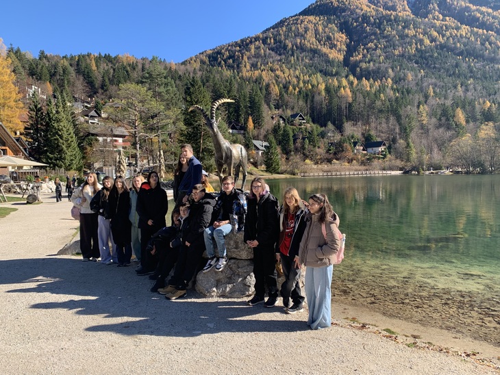 Petőfis di&aacute;kok a Bohinj t&oacute;n&aacute;l