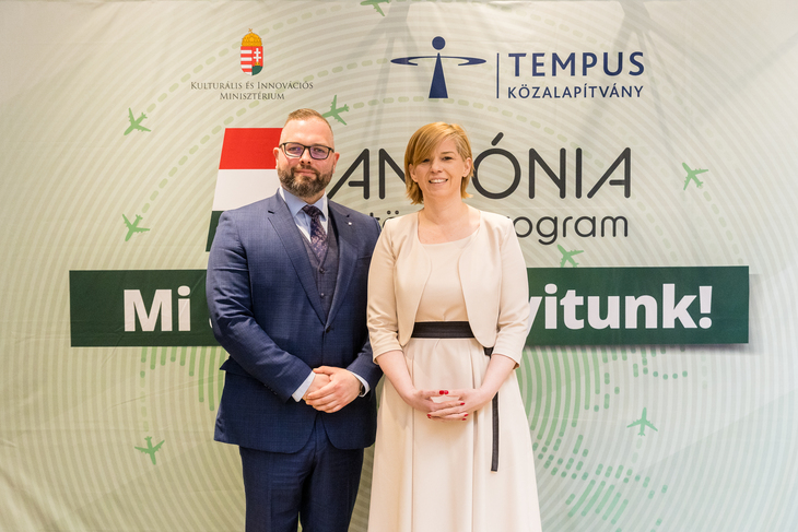 Dr VargaBajusz Veronika és Bodrogi Richárda Pannónia konferencia előtt 