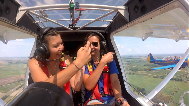 Szenvedélye a repülés hivatása a tanítás