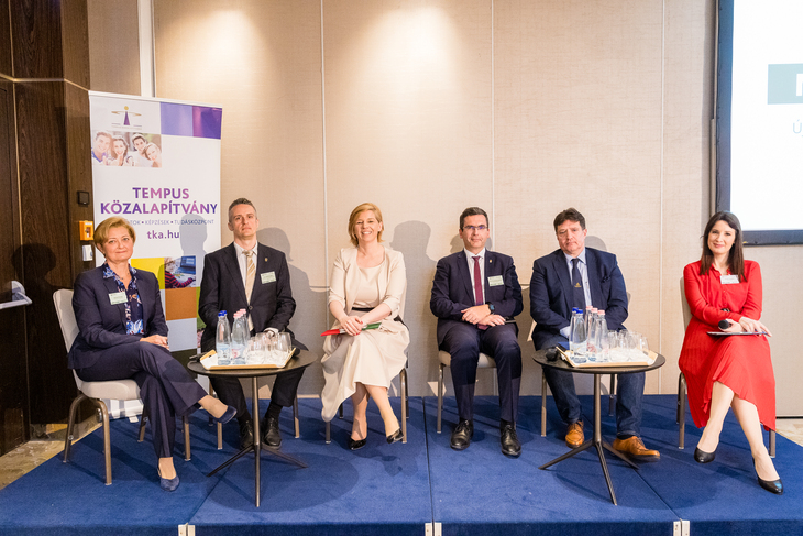 Kerekasztal beszélgetetés a Pannónia Ösztöndíjprogram konferenciáján