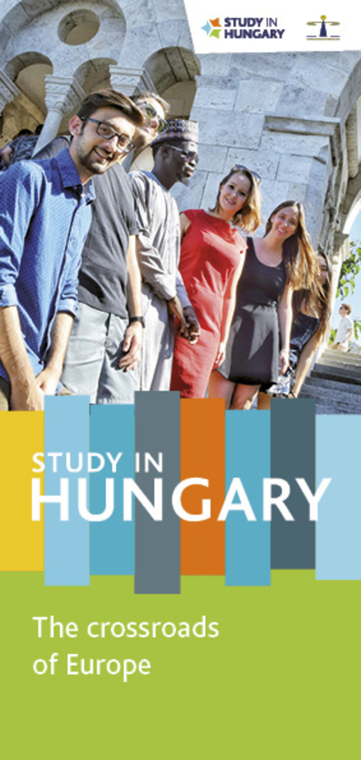STUDY IN HUNGARY hallgatóknak szóló arculatos leporelló angol nyelvű