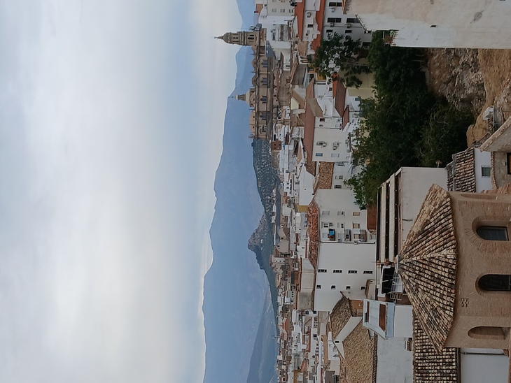 A képen a Jaén városa látható