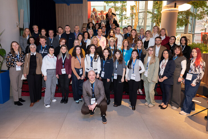 Vars&oacute;i konferencia